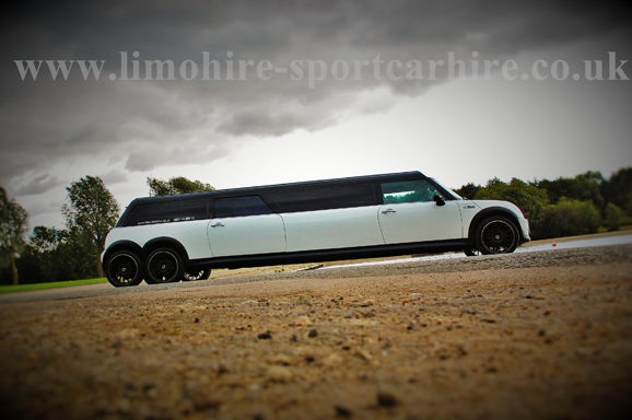 MIni Stretch Limo 2n Nottingham